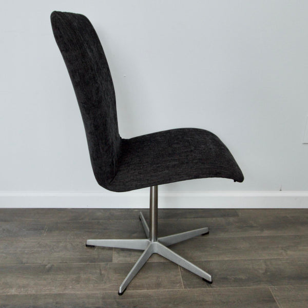 Set of 8 'Oxford' Chairs by Arne Jacobsen for Fritz Hansen